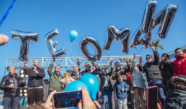Kuşadası'nda sevinç Balonları Teoman Bebek İçin Uçuruldu. BAŞKAN ÖMER GÜNEL: “KAZANAN TEOMAN VE KUŞADASI OLDU”