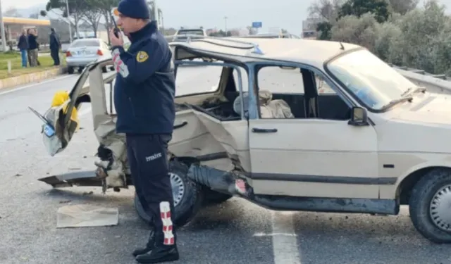 Aydın'da iki otomobil çarpıştı: 10 yaralı