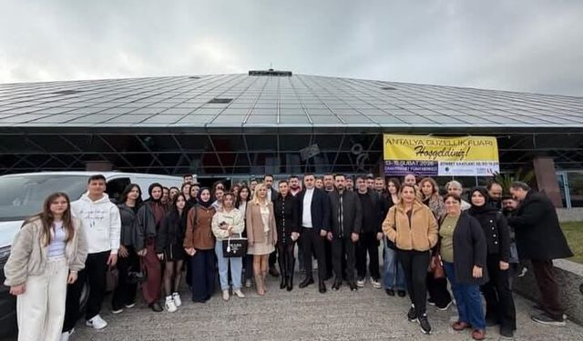 Aydın'da Kuaförler Güzellik Fuarında Buluştu