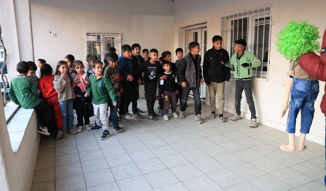 Efeler'in iftarlarında çocuklar unutulmadı