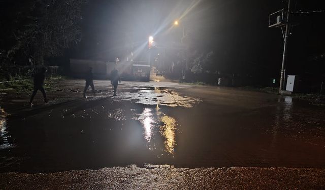 Fırtına Germencik’i vurdu, ilçe göle döndü