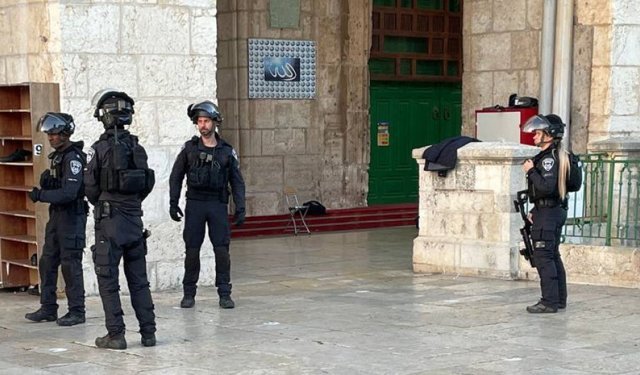 İsrail'den Mescid-i Aksa'da bayram namazı kılmak isteyen Filistinlilere müdahale