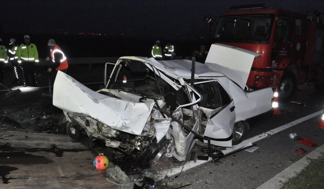 Karayolunda zincirleme kaza: 2 ölü, 5 yaralı