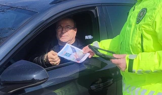 Karacasu'da bayramda trafik ekipleri sahada