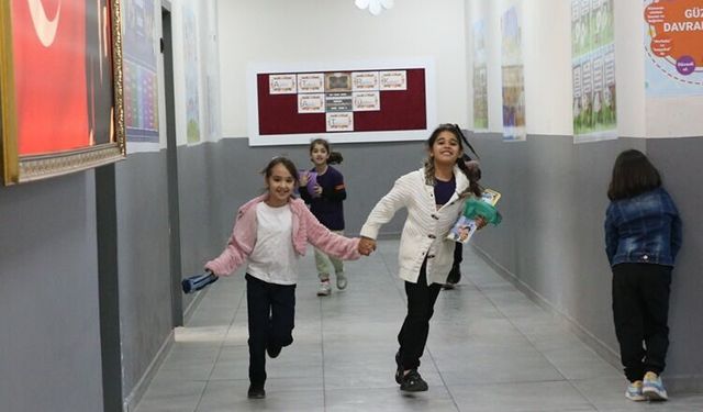 Ara tatil bitti, Aydın'da öğrenciler okula döndü