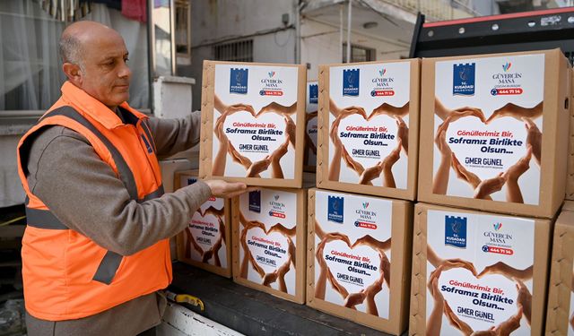 Kuşadası Belediye'sinden 3 bin 500 Aileye Ramazan Yardımı