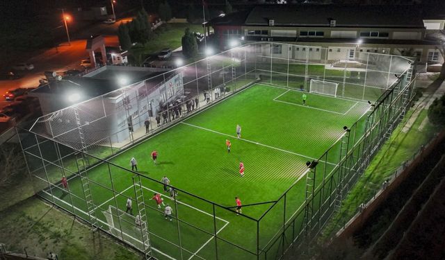 Çeştepe halı sahada örnek mücadele