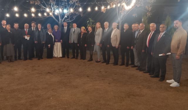 İYİ Parti Aydın'da yeni yönetim tanıtıldı