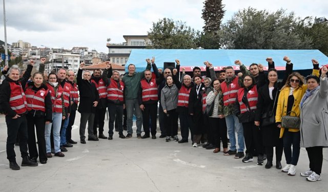CHP Kuşadası İlçe örgütü başkan Ömer Günel için tek vücut