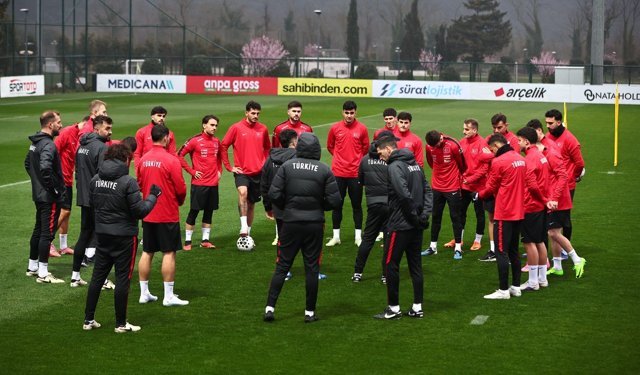 A Milli Futbol Takımı, Romanya maçı hazırlıklarını sürdürdü