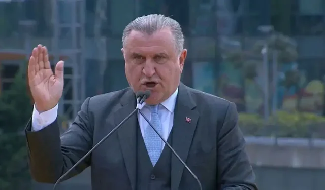 Fenerbahçeli bakanının 'şampiyon' gafı Fenerbahçelileri kızdırdı