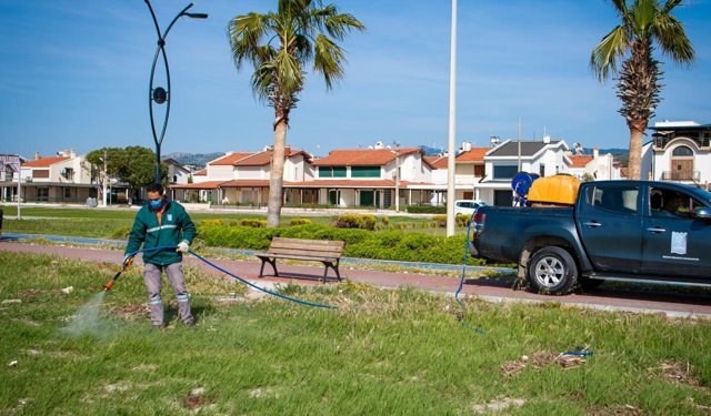 Güzelçamlı 'dan Kuştur kıyı şeridine yoğun mesai