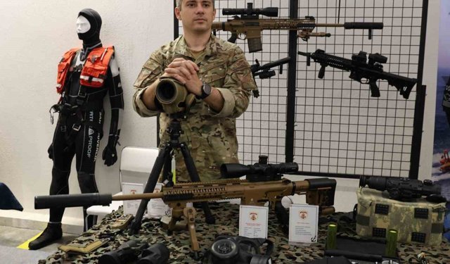 Kariyer Fuarı'nda en yoğun ilgiyi güvenlik ve sağlık stantları gördü