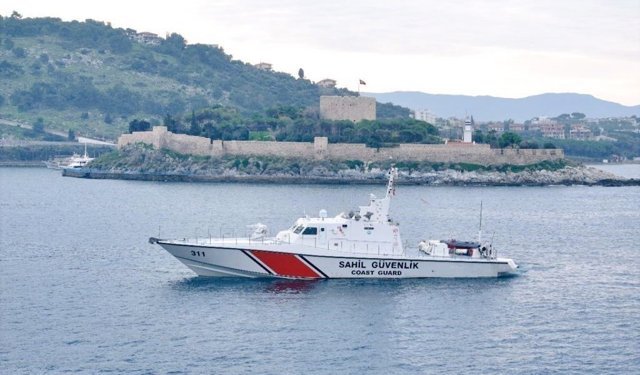 Kuşadası'nda Sahil Güvenlik botu ziyarete açılıyor