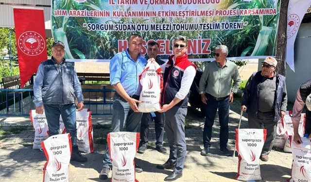 Silajlık mısıra alternatif olan sorgum otu üreticilere dağıtıldı