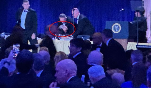 Trump’ın yemeğinde silahlı saldırı! Gizli servis anında müdahale etti