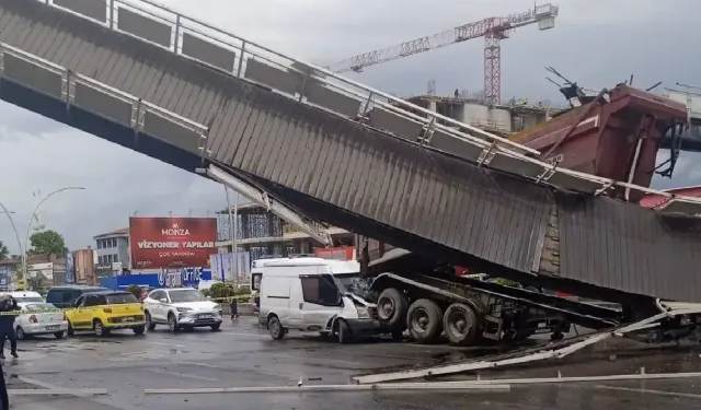 Ankara'da kamyon üst geçide çarptı: 3 yaralı