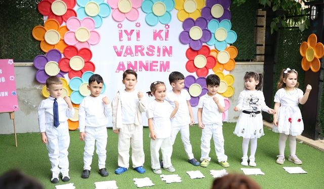 Efeler Belediyesinin minikleri Anneler Günü'nü kutladı