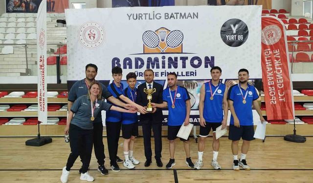 Aydın'ın badmintoncuları namağlup şampiyon oldu