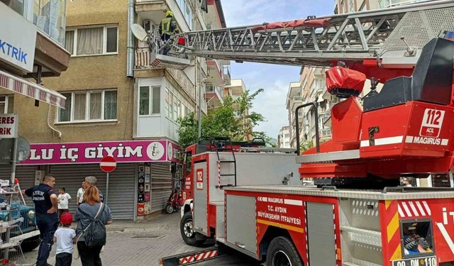 Efeler'de ocakta unutulan yemek yangın çıkarttı