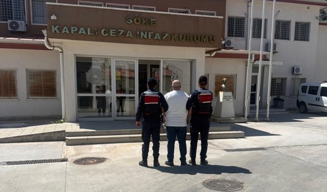 Kuşadası'nda 10 yıl hapis cezası bulunan firariyi JASAT yakaladı