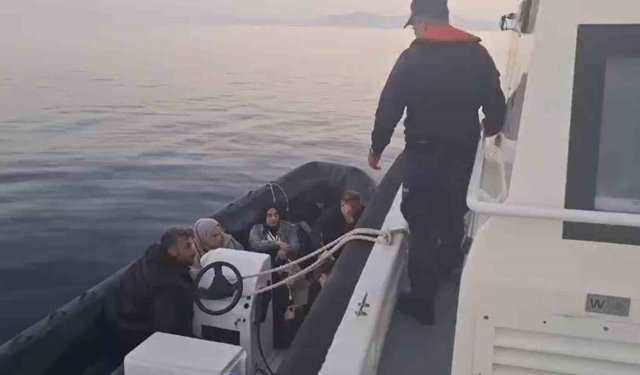 Kuşadası'nda Sahil Güvenlik radarına yakalandılar