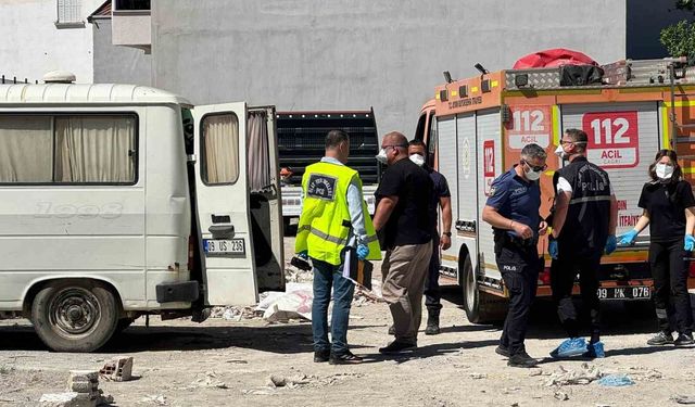 Söke'de bir kişi minibüs içerisinde ölü bulundu