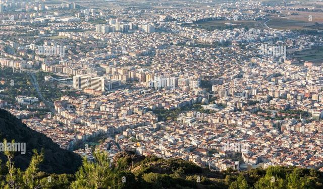 EĞİTİMDE DİJİTAL DÖNÜŞÜM BAŞARISI ÖĞRENCİLERİ GELECEĞE HAZIRLIYOR
