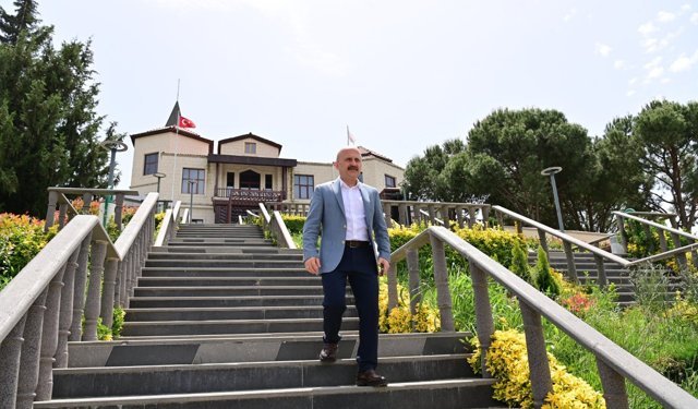 Vali Varol’dan Demokrasi Müzesi’nde tarihe yolculuk