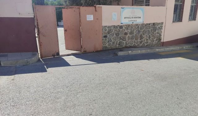 Germencik zabıtasının okul nöbeti sürüyor