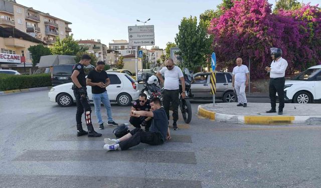Otomobil ile çarpışan motosikletin sürücüsü yaralandı