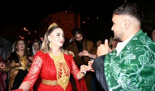 35 koyun kesildi, 6 milyon lira takıldı! Şırnak’taki düğün olay oldu