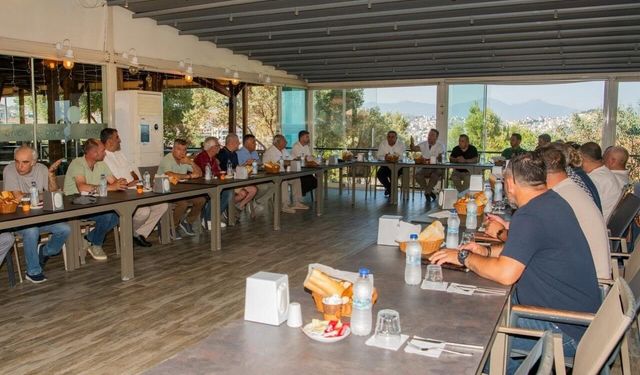 Kuşadası’nda mahallelerin ihtiyaçları masaya yatırıldı