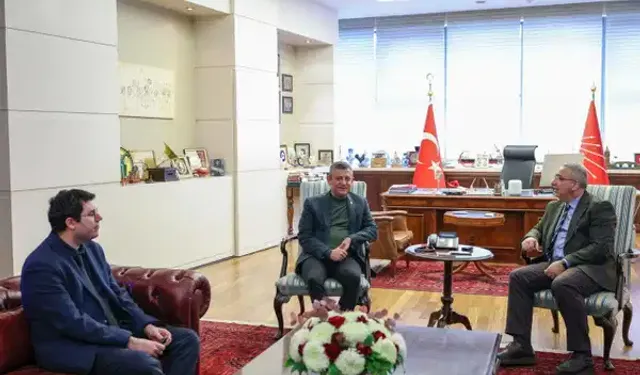 Özgür Özel: Coşkun akan bir sel var