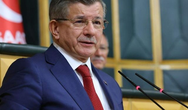 Ahmet Davutoğlu'ndan Yeni Parti'ye hayırlı olsun mesajı