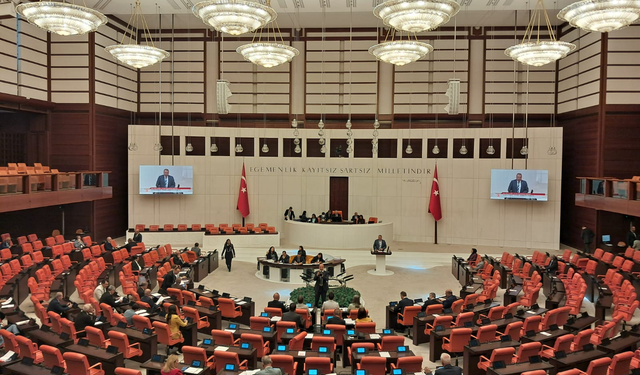 TBMM'de komisyonlara tatilde çalışma izni verildi