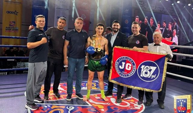 Jandarma Gücü sporcularından Türkiye Kick Boks Turnuvası’nda şampiyonluk