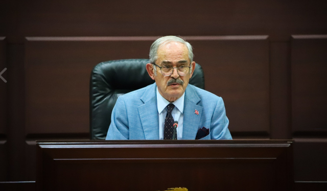 Yılmaz Büyükerşen, CHP’den istifa etti