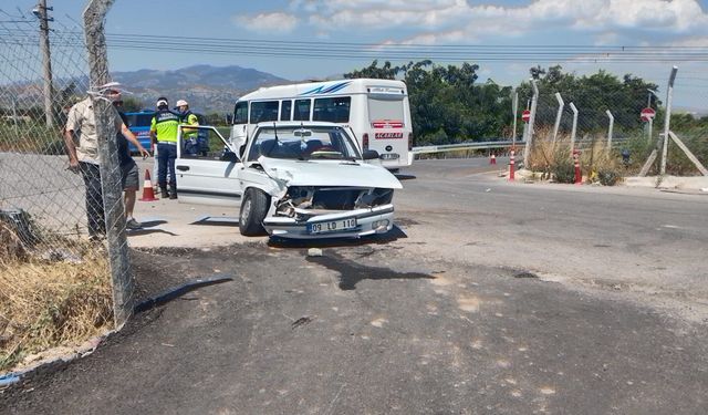 İncirliova Acarlar Mahallesi'nde trafik kazası!