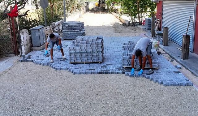 Efeler Belediyesi yol çalışmalarına devam ediyor