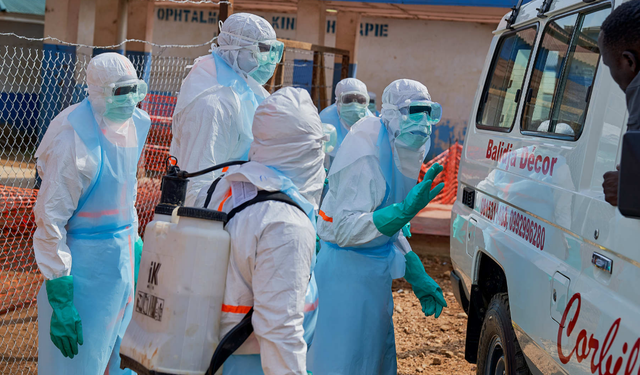 Ebola can kayıpları 2 bini aştı