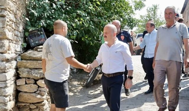 Vali Varol yangın bölgesinde vatandaşlarla bir araya geldi