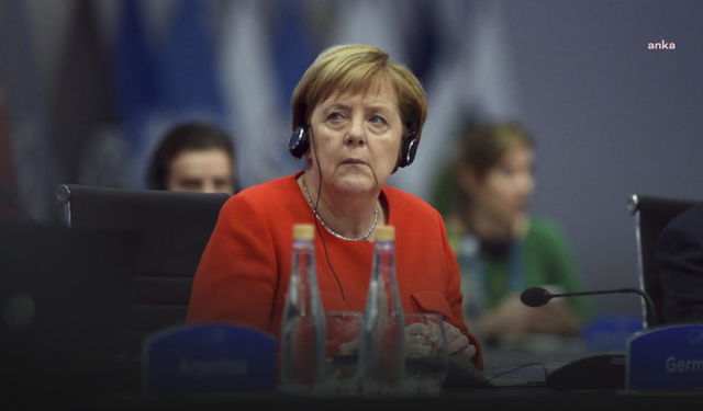 Eski Almanya Başbakanı Merkel, AfD'nin Saksonya-Anhalt seçimindeki zaferini "şok edici" olarak nitelendirdi