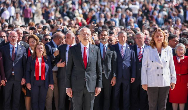 Kemal Kılıçdaroğlu'ndan Anıtkabir'de "arınma" mesajı