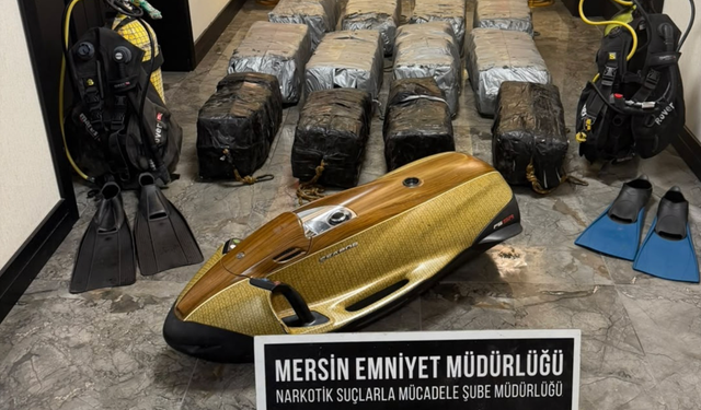 Mersin Limanı'nda bir gemide gizlenmiş halde 350 kg kokain ele geçirildi