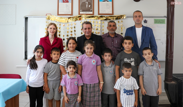 Başkan Yetişkin, minik öğrencilerin ilk gün heyecanına ortak oldu