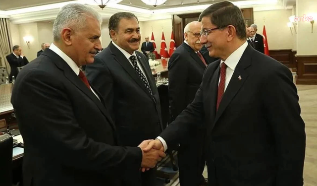 Davutoğlu'nun avukatından tazminat açıklaması