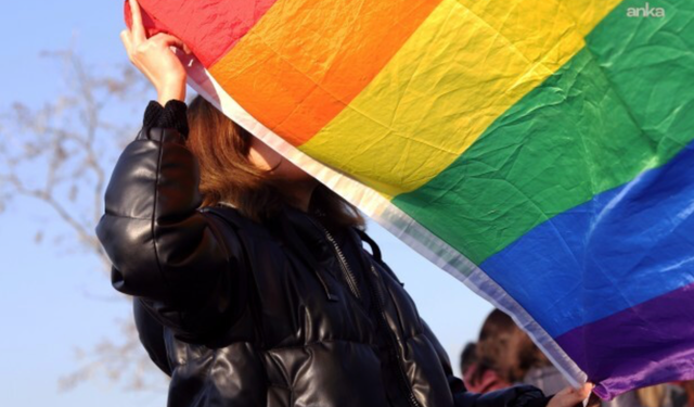 İstanbul'daki LGBTİ+ soruşturmasında 20 kişi tutuklandı