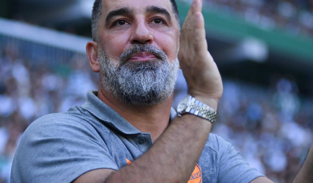 Arda Turan, Shakhtar Donetsk'te kalacağını açıkladı