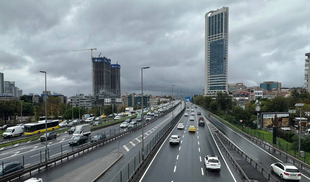 Fırtına ve yağış İstanbul'da etkili oldu